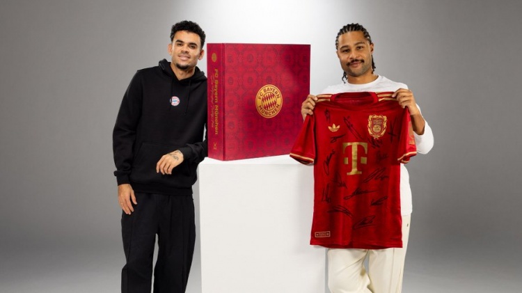 开云官网-拜仁推出125周年豪华纪念书附送签名球衣，售价12500欧